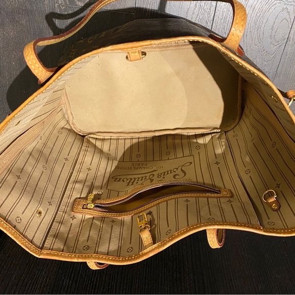 Louis Vuitton Classic Brown neverfull MM Monogram Tote - Picture 8 of 15